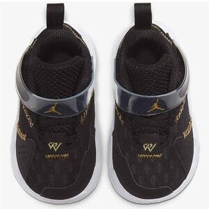 Jordan Why Not Zero.3 Kids Black and Gold Low-Top Sneakers Sz 7C
